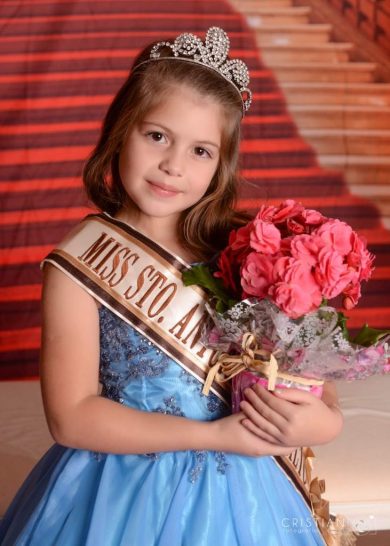 Novas Misses são coroadas.
