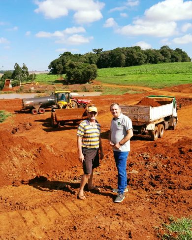 Prefeito Vilson Altmann acompanha nova obra de incentivo à produção leiteira