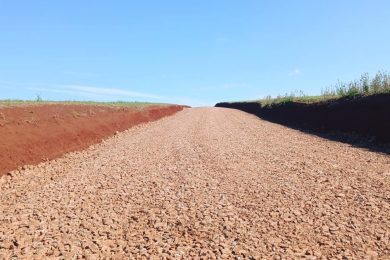 Obras avançam no interior com melhoria da estrada de Santo Antônio do Herval e Nossa Senhora do Carmo