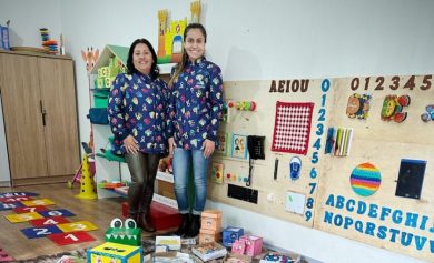 Criatividade e inclusão transformam materiais recicláveis em recursos de aprendizagem