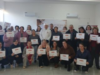 Curso de Gastronomia capacita moradores e incentiva empreendedorismo