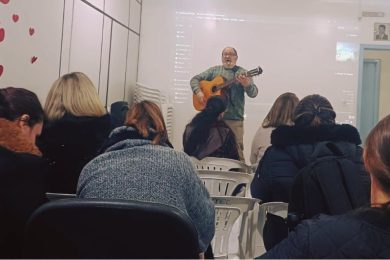 Formação continuada reúne educadoras em reflexão sobre os desafios da educação