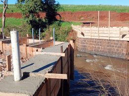 Construção da nova ponte na divisa com Ernestina avança com concretagem da cabeceira