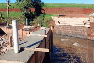 Construção da nova ponte na divisa com Ernestina avança com concretagem da cabeceira