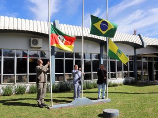 Desfile Cívico reúne comunidade e celebra a Semana da Pátria em Santo Antônio do Planalto