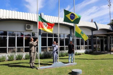 Desfile Cívico reúne comunidade e celebra a Semana da Pátria em Santo Antônio do Planalto