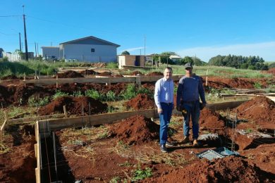 Sonho da casa própria avança com início da construção de novas casas populares em Santo Antônio do Planalto